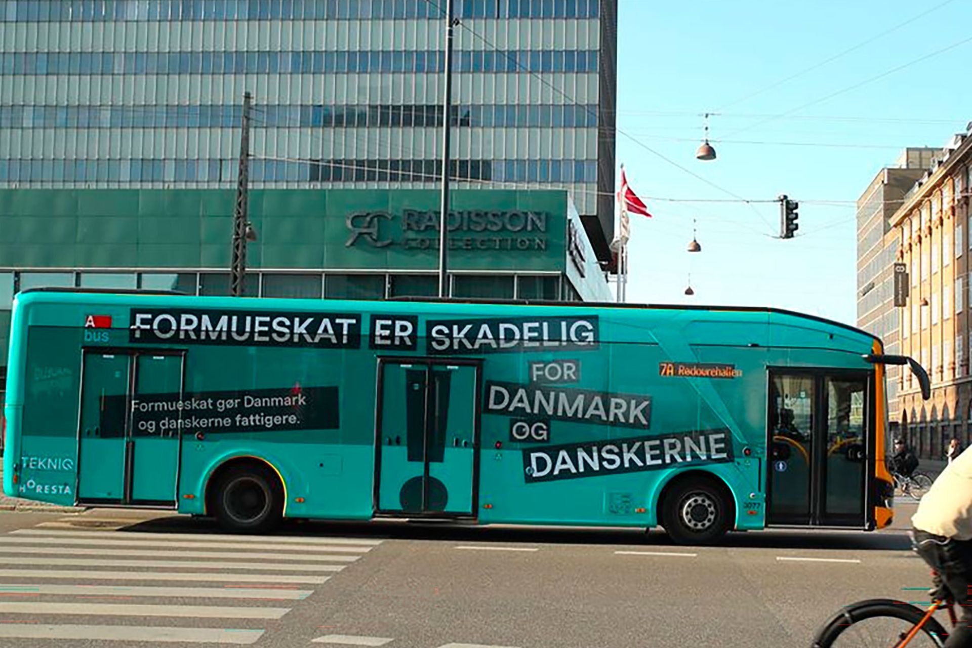Kampagnebus mod formueskat i samarbejde mellem TEKNIQ og HORESTA.